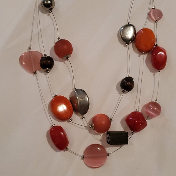 NECKLACE - Picture 2 of 3